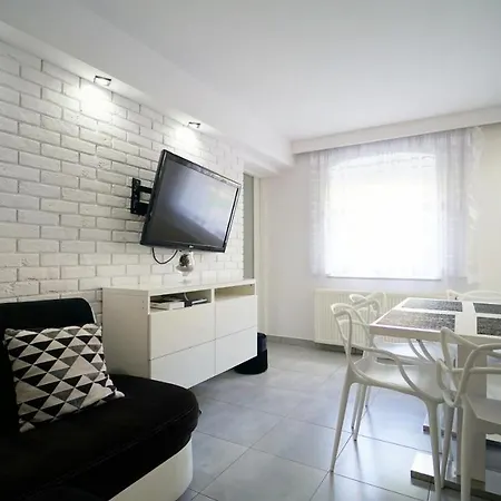 Apartmán Everysky - Konstytucji 3 Go Maja 66-1